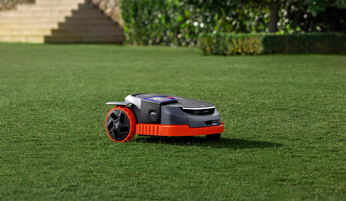 Navimow i110E robot lawn mower.